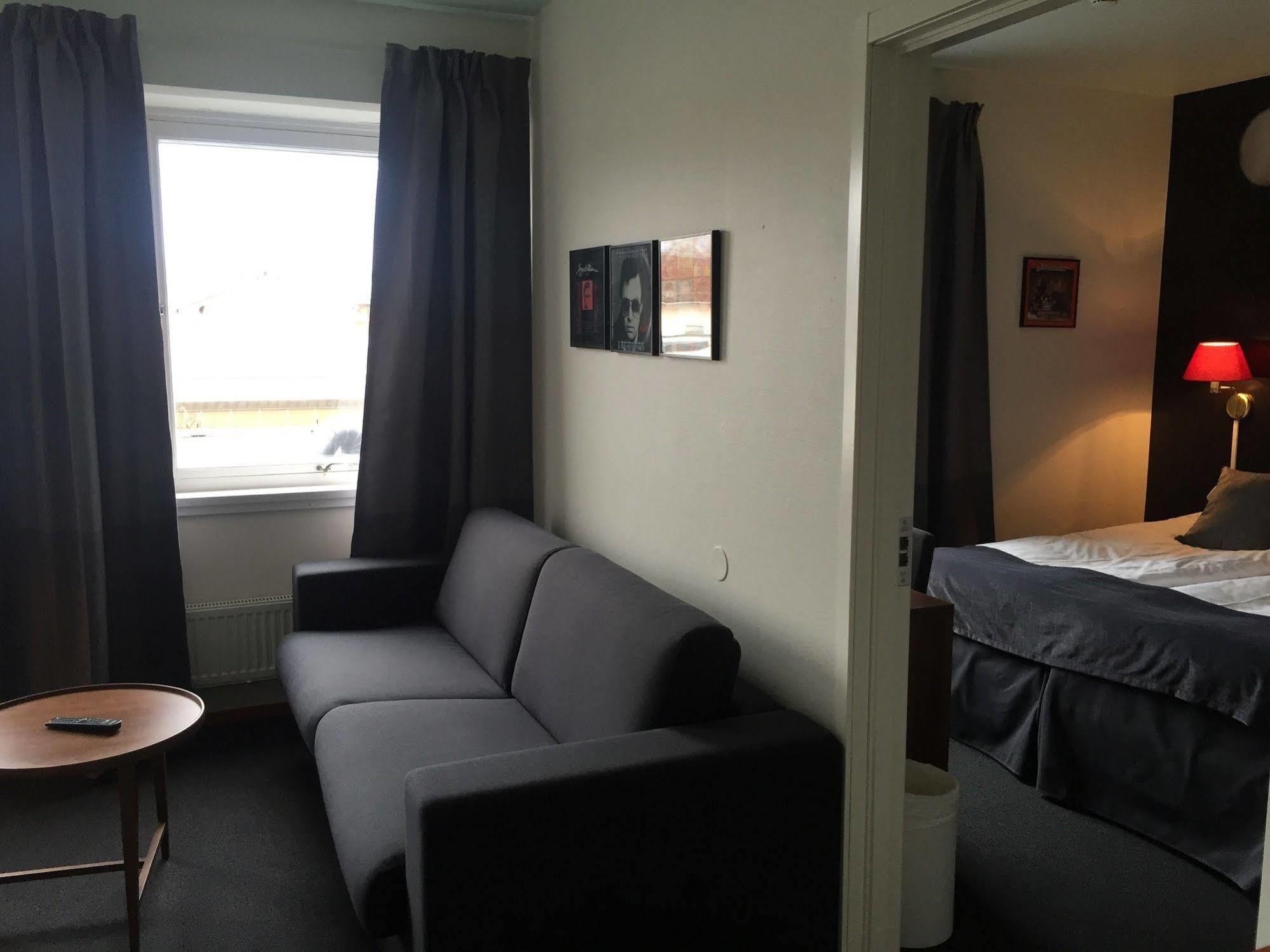 Hotell Hulingen Хультсфред Экстерьер фото